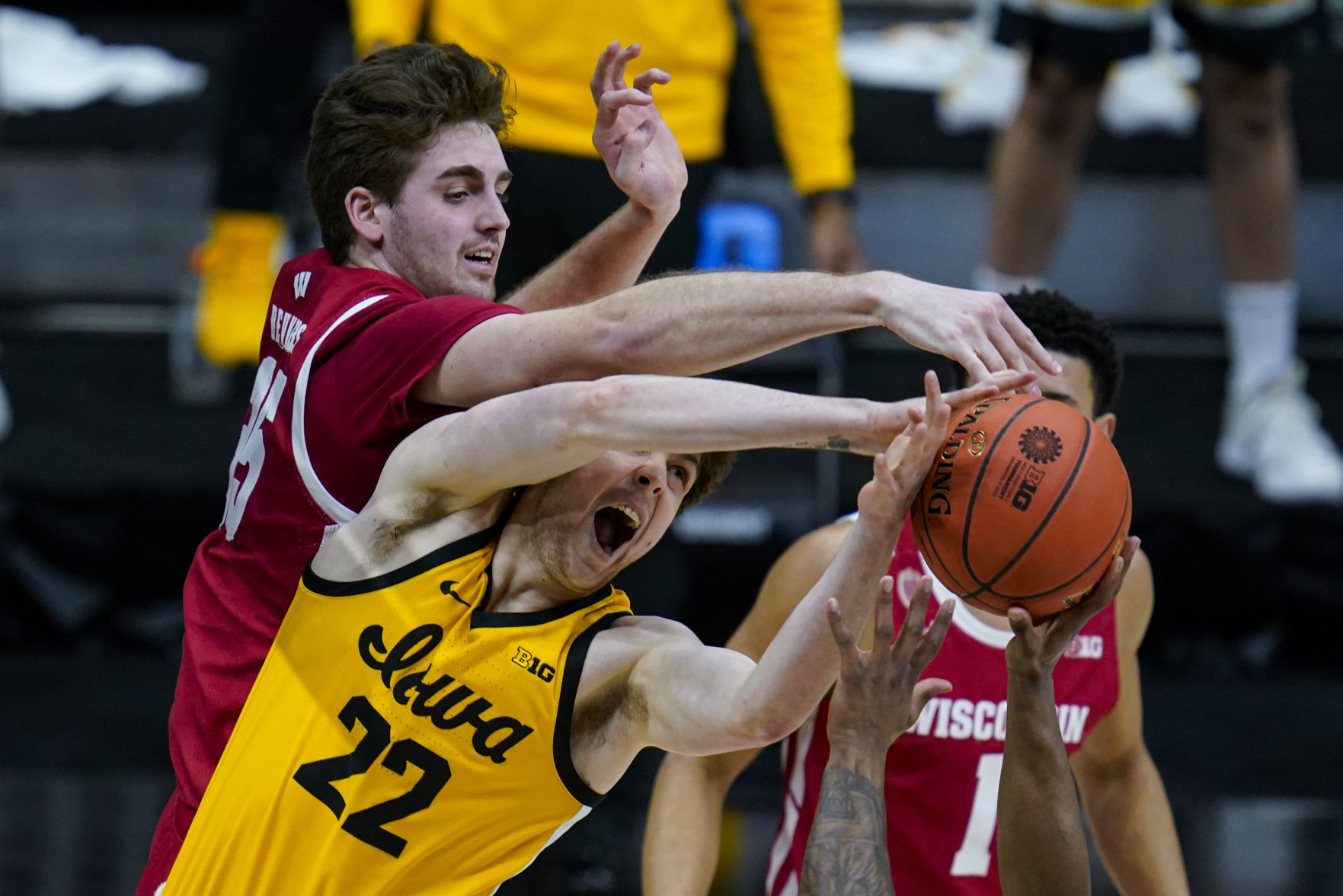 B10 Wisconsin Iowa Basketball